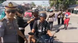 'Wonder women' superheroes praise responsible drivers in Indonesia