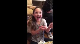 Daughter finds out she’s going to be a big sister!