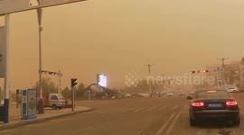 Massive sandstorm turns Chinese city skies dark yellow