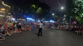 Man performing juggling ball on the street - Amazing Hand Dexterity