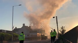 Huge blaze in north London causes rush-hour chaos