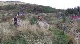 Gee Atherton overtaking like a boss at Red Bull Foxhunt 2015