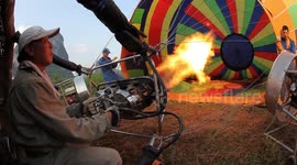 Amazing hot-air balloon experience filmed in Yangshuo, China