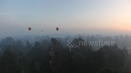 Landing - hot air ballooning - Yangshuo, China