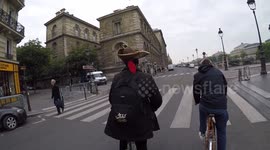 (GoPro dashcam)  Crazy Jack Sparrow in Paris chanting that he loves Paris and talking to all passersby. 17may 2019