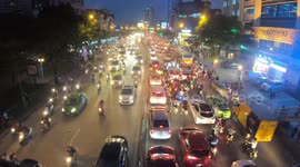 Traffic is crazy and messy - Time lapse during rush hour in Ha Noi