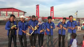 the South Sumatra reptile community plays snakes in tourist spots