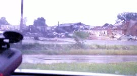 Tornado destroys hotel in El Reno, Oklahoma
