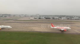 Low cloud at Gatwick makes for zero visibility until seconds before landing