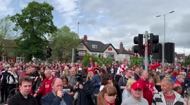Crowds await Liverpool FF parade