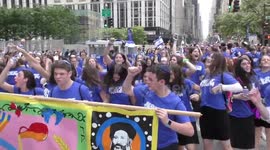 Tens of thousands march in New York to celebrate Israel