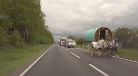Traveller caravans cause massive tailback before the start of the Appleby Horse Fair