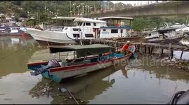 Padang city janitors work extra clean garbage pollution on the estuary river of the Padang