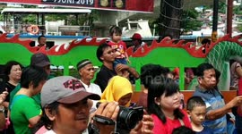 Newsflare Edit - ethnic Chinese and Minangkabau combine cultural arts