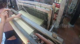 Traditional handmade silk textile weaving in Viet Nam! Unique fabric weaving loom