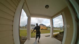 US delivery driver dances for doorbell camera after dropping off parcel