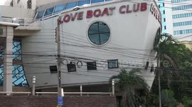 Thai brothel shaped like a boat closed over illegal water pumping