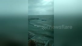 Severe storm damages 35 homes in southern Thailand