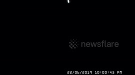 Newsflare Edit - Meteor explodes over South East Queensland