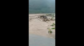 The flash flood suddenly attacked villages in the northern mountains of Vietnam