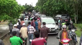 Unique tradition, Thousands of mass grave pilgrimage men and eat traditional cuisine