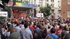 Crowd rallies in NYC to mark Stonewall anniversary