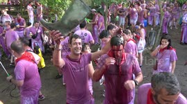 Thousands gather for massive wine fight in Northern Spain