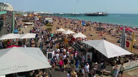 Heatwave at Brighton beach