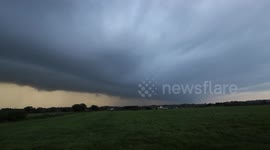 Spectacular Thunderstorm Shelf Cloud!