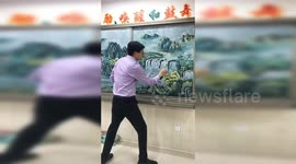 Chinese art teacher draws incredible landscapes on blackboard with chalk