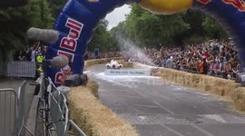 Donald Truimp Crashes At The Red Bull Soapbox Race