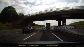 Argos lorry driver delivers some 'dangerous driving' on UK motorway