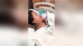 Born with attitude! Kentucky baby gives dad the middle finger at hospital