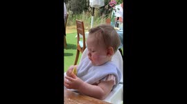 Baby's hilarious reaction to trying lemon for the first time