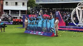 England World Cup Cricketers celebrate with Trophy