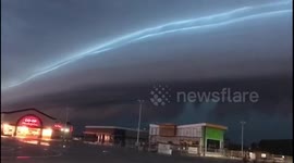 Severe Canada storm in Manitoba creates stunning skyline