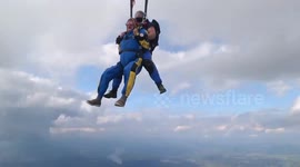 WWII soldier celebrates his 100th birthday by completing 14,000ft skydive