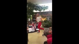 Amazing prank using remote control mouse at Dutch Center Parcs