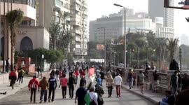 Egyptian Security Forces & Protesters Clash Near Tahrir
