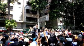 Leopoldo Lopez with rebel soldiers in Caracas (04/30/2019)