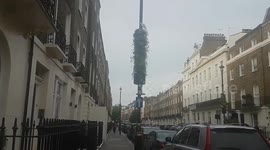 'Green' lamp posts tackling air pollution in London environmental experiment