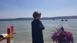 4 year old sings national anthem