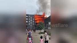 Newsflare Edit - The speed in which this fire in #barking spread was crazy! Nothing learned from #Grenfell #barkingfire https://t.co/5mdceE4pAS