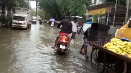 Severe flooding causes traffic disruption on Mumbai streets following heavy monsoon rains