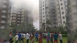 Massive blaze breaks out in residential building in western India