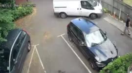 Amazon delivery driver THROWS parcel as shocked dad watches live on CCTV