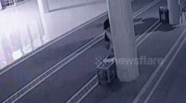 Thief caught on CCTV robbing mosque donations in the city of Padang