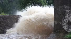 Footage shows dramatic rising water levels that lead to the damage in Whaley Bridge dam.