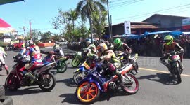 video of a racer falling in a motorbike race