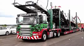 Timelapse loading Eddie Stobart Transporter with 11 brand new BMWs